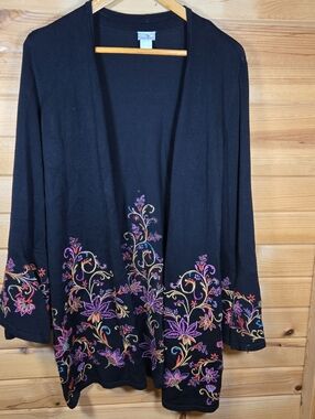 Chico's Cardigan Size 2 Large Open Front Black Embroidered Floral Cotton Artsy